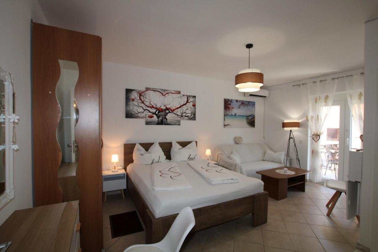 Blue Adria Suites Пореч Екстериор снимка