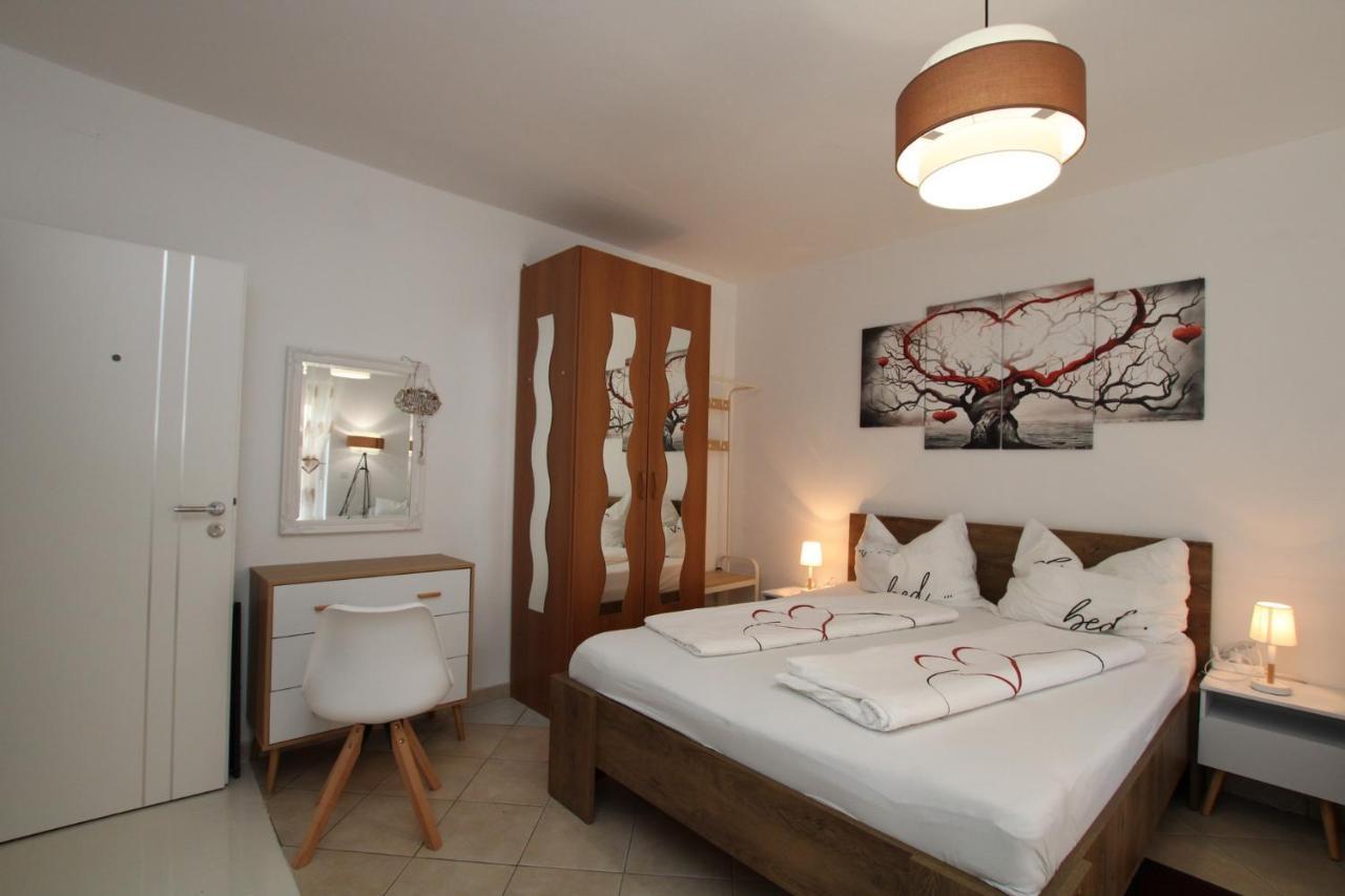 Blue Adria Suites Пореч Екстериор снимка