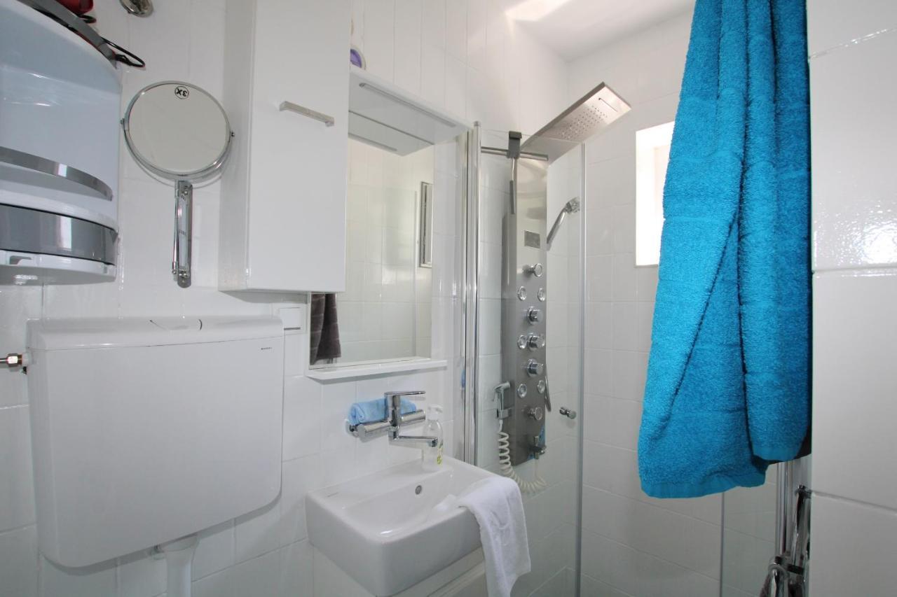 Blue Adria Suites Пореч Екстериор снимка